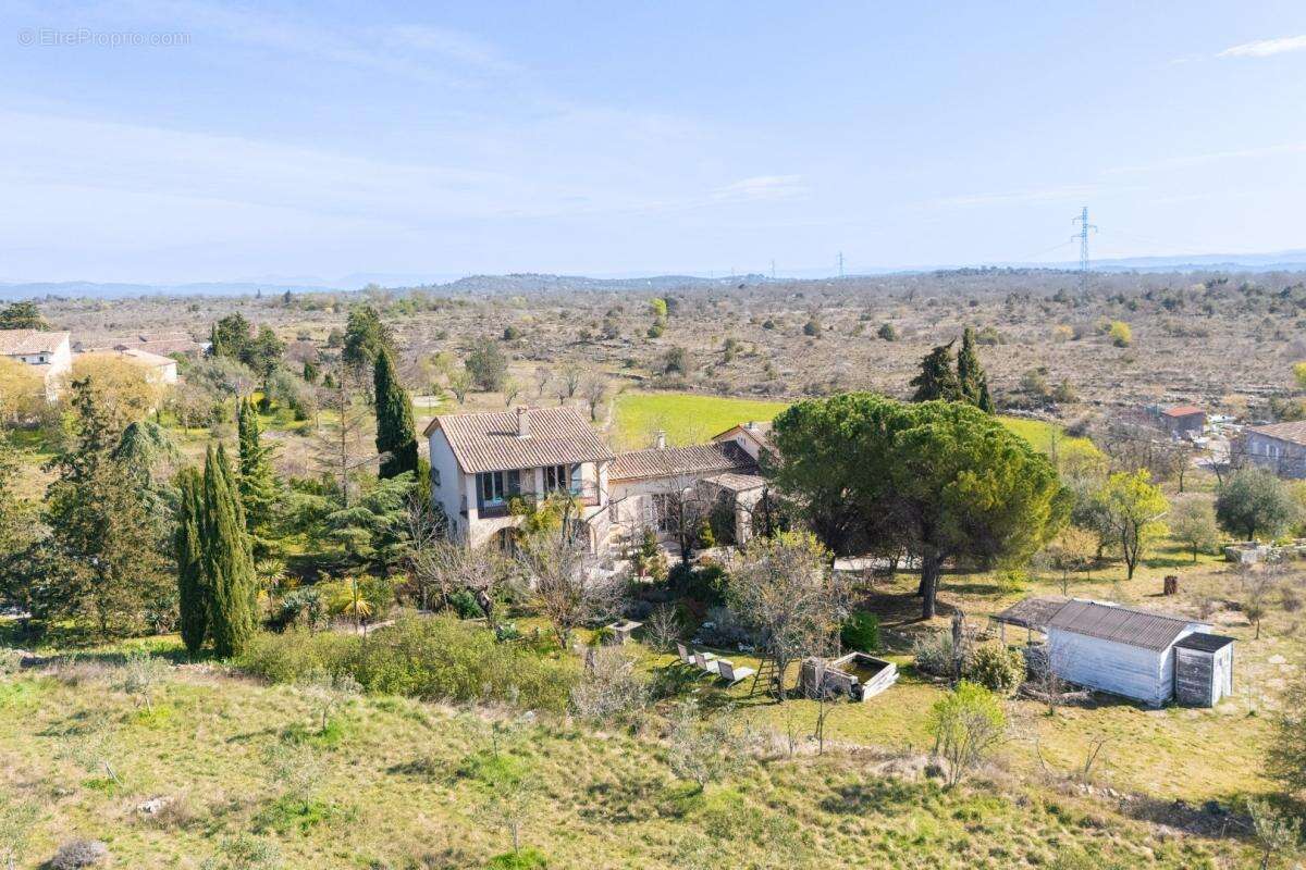 Maison à LABLACHERE
