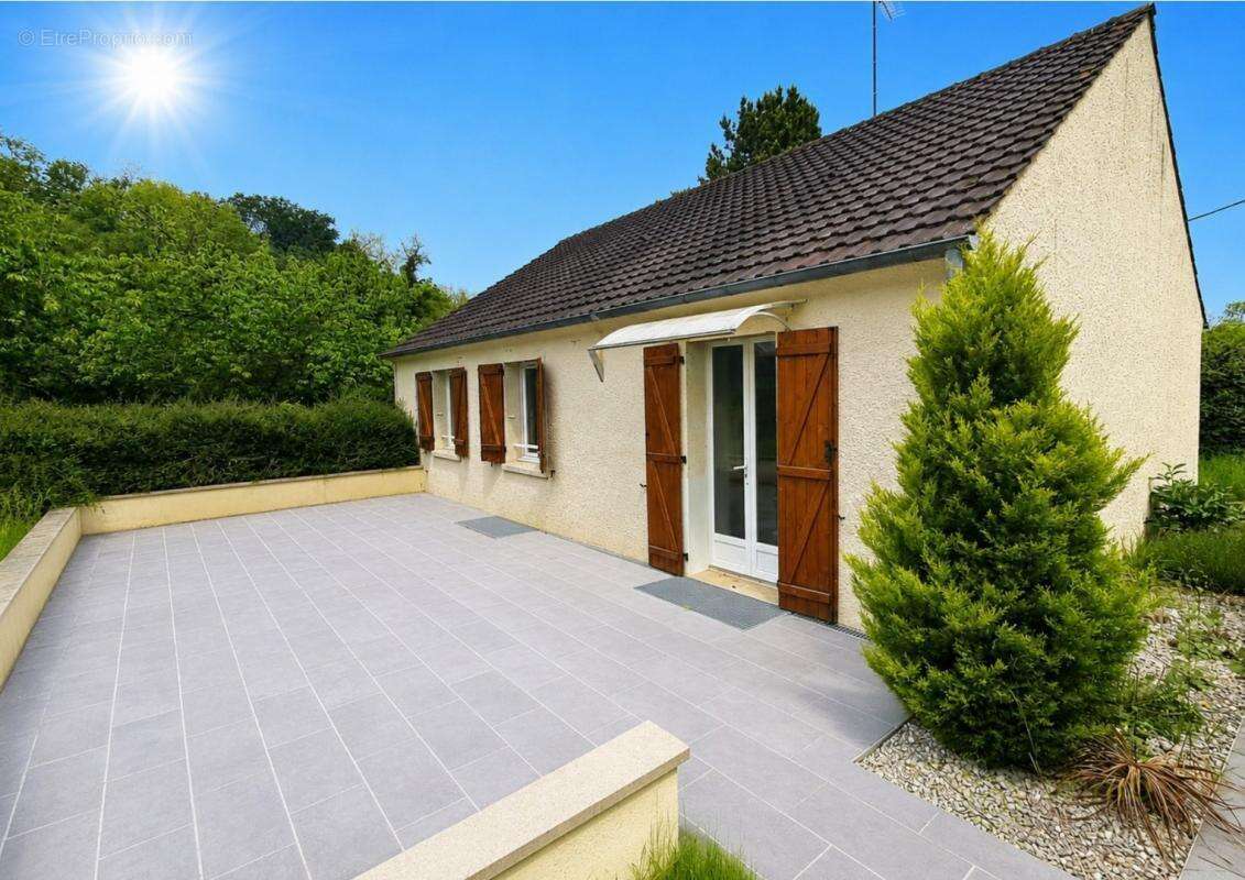 Maison à NESLES-LA-VALLEE