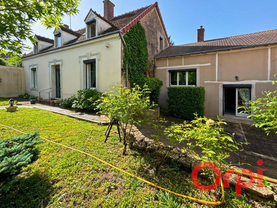 Maison à CHATEAUMEILLANT