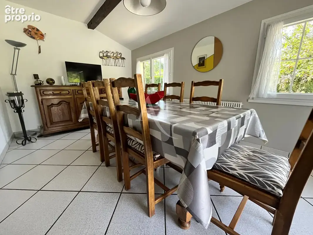 Maison familiale de 151 m² avec terrain à SAINTE-MESME - photo 5