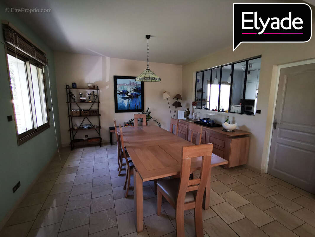 Sejour - Maison à SAINT-MARCEL