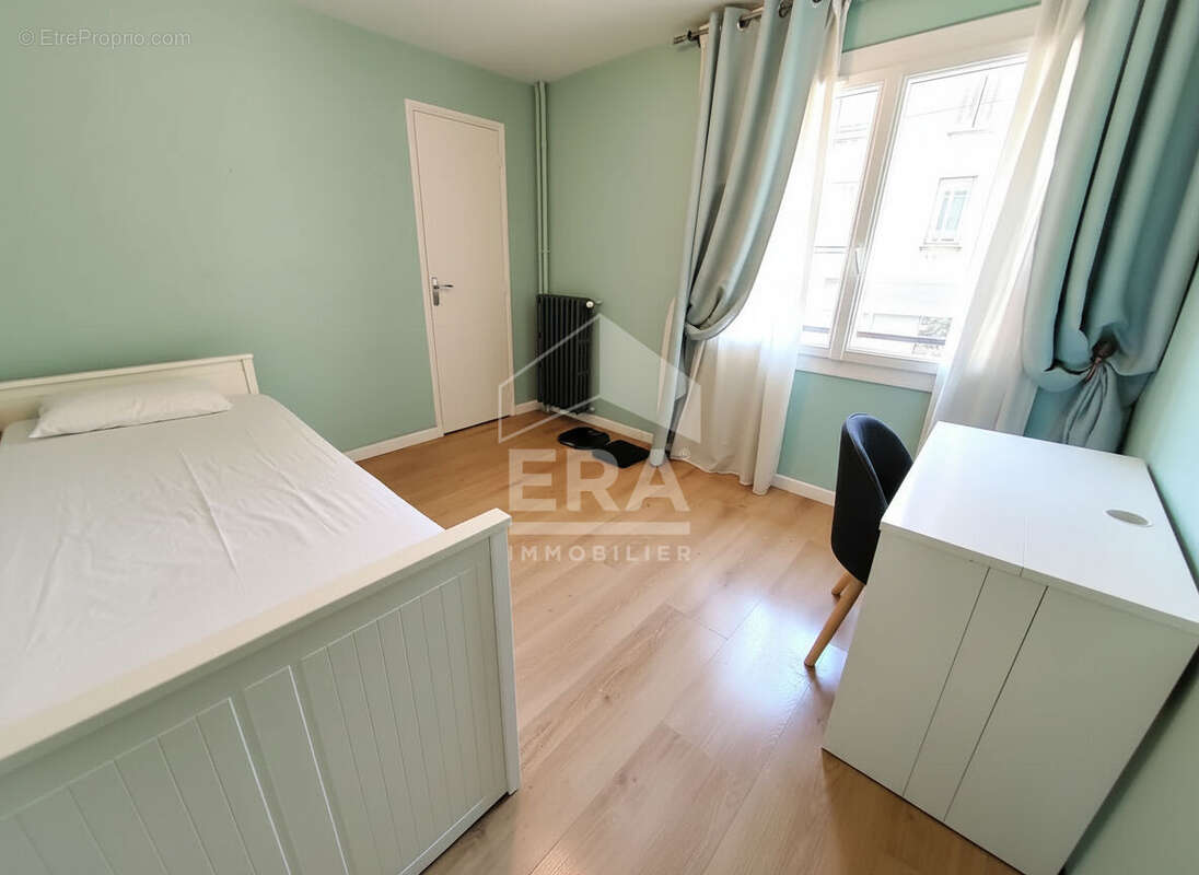 Appartement à MARSEILLE-5E