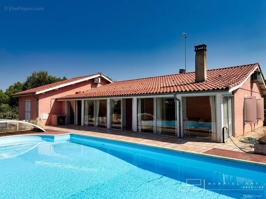 Maison à PAVIE