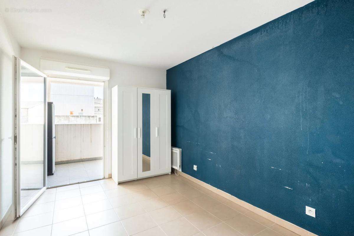 Appartement à MARSEILLE-3E