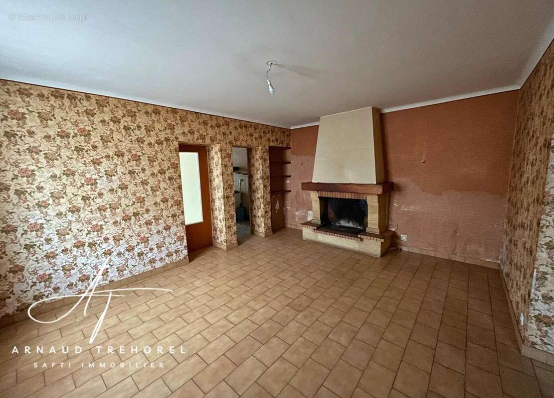 Photo 4 - Maison à JARZE