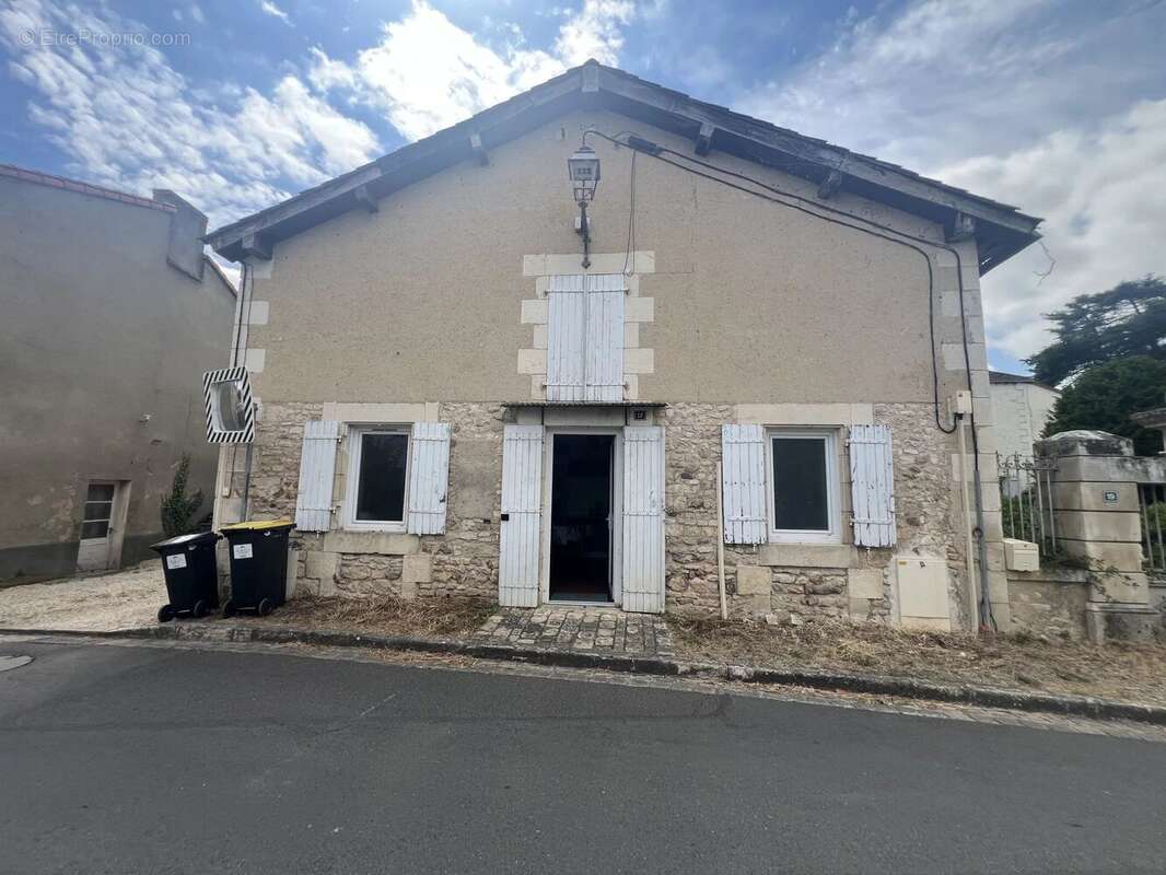 Vente Maison Civaux(86320) 60 000ï¿œ - photo 2