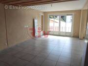 Commerce à CONDRIEU