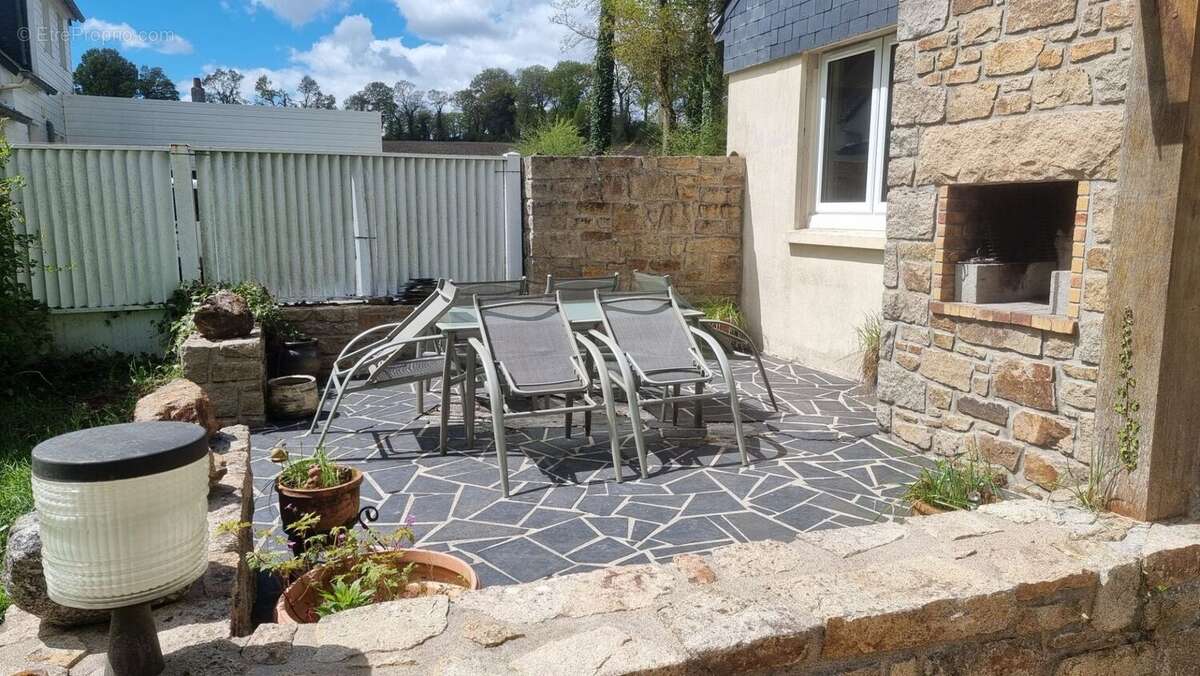 Maison à LE HAUT-CORLAY