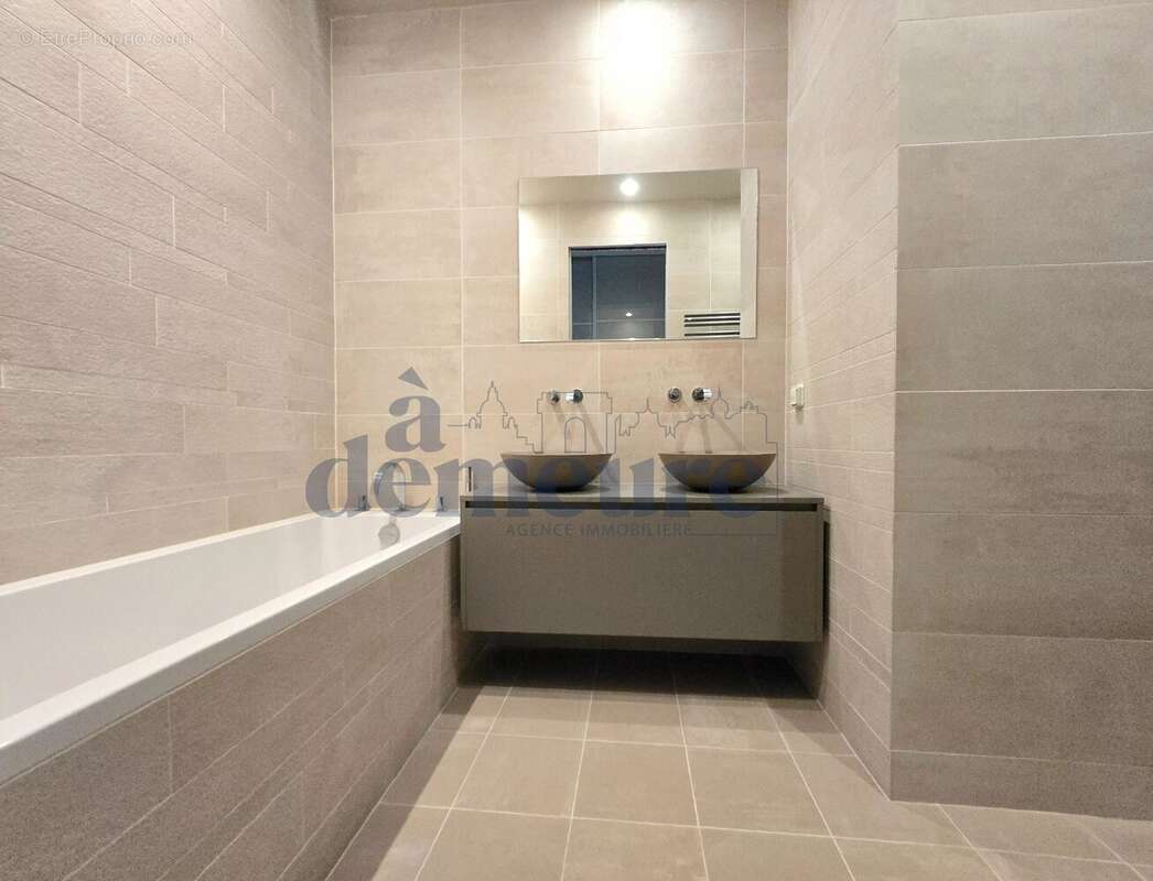 Appartement à ISSY-LES-MOULINEAUX