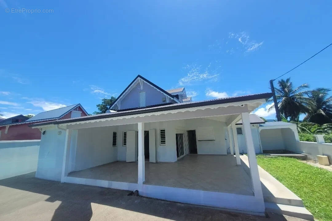 Maison à SAINTE-ROSE