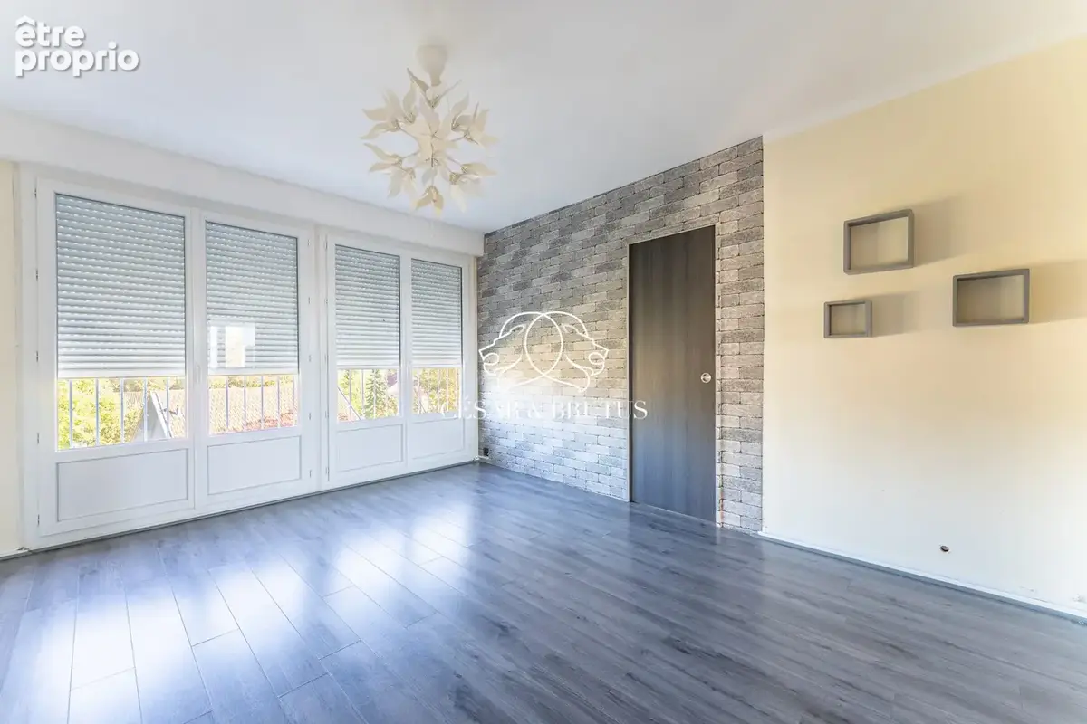 Appartement 4 pièces 72 m² à vendre à Venissieux (69200) - photo 2