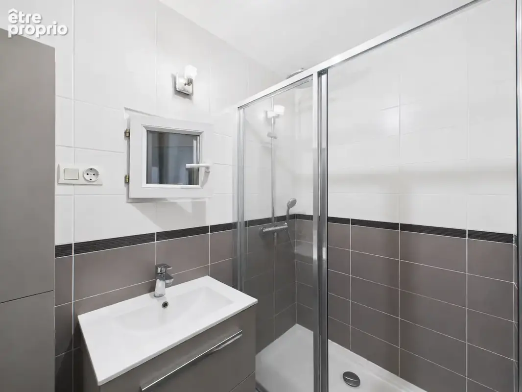Appartement T4 de 72 m2 avec balcon, cave et grenier   Chambéry - photo 8