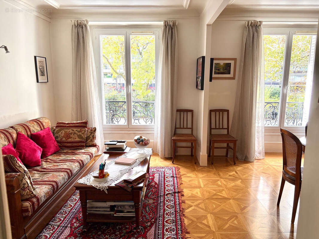 Appartement à PARIS-11E
