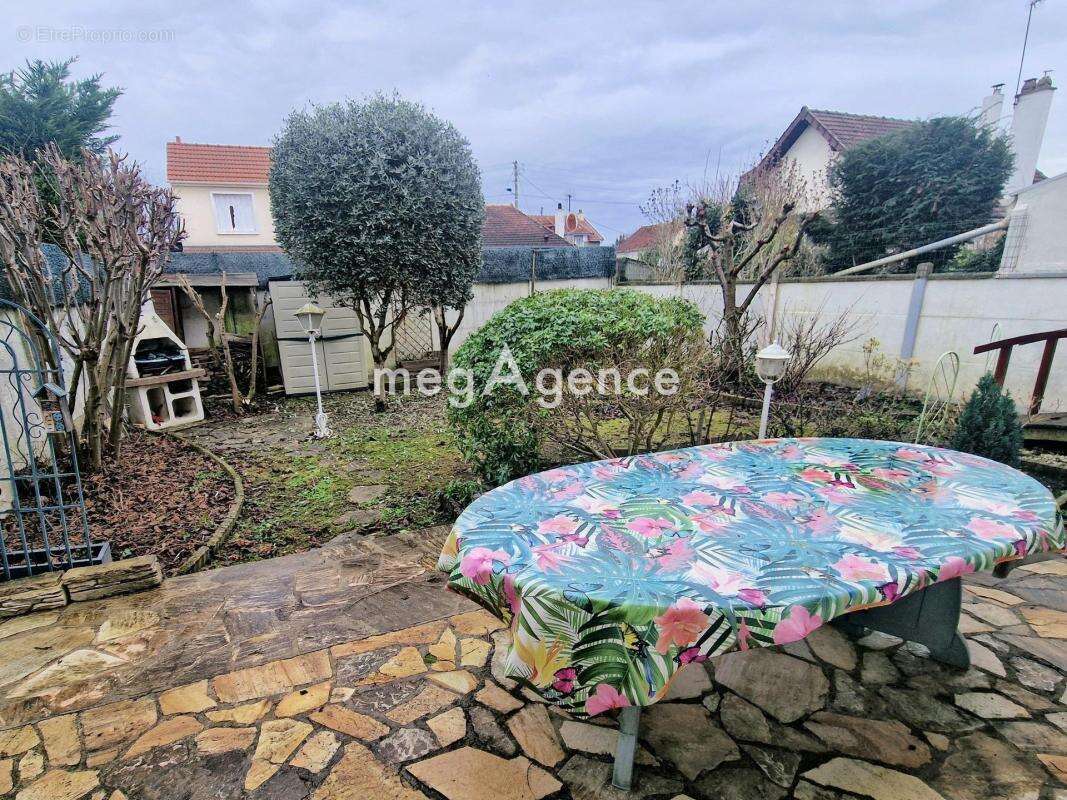 Maison à ORMESSON-SUR-MARNE