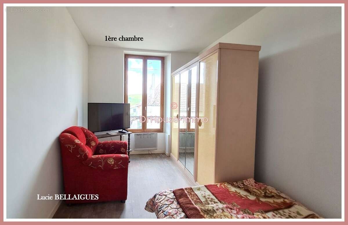 Maison à VILLENEUVE-AU-CHEMIN