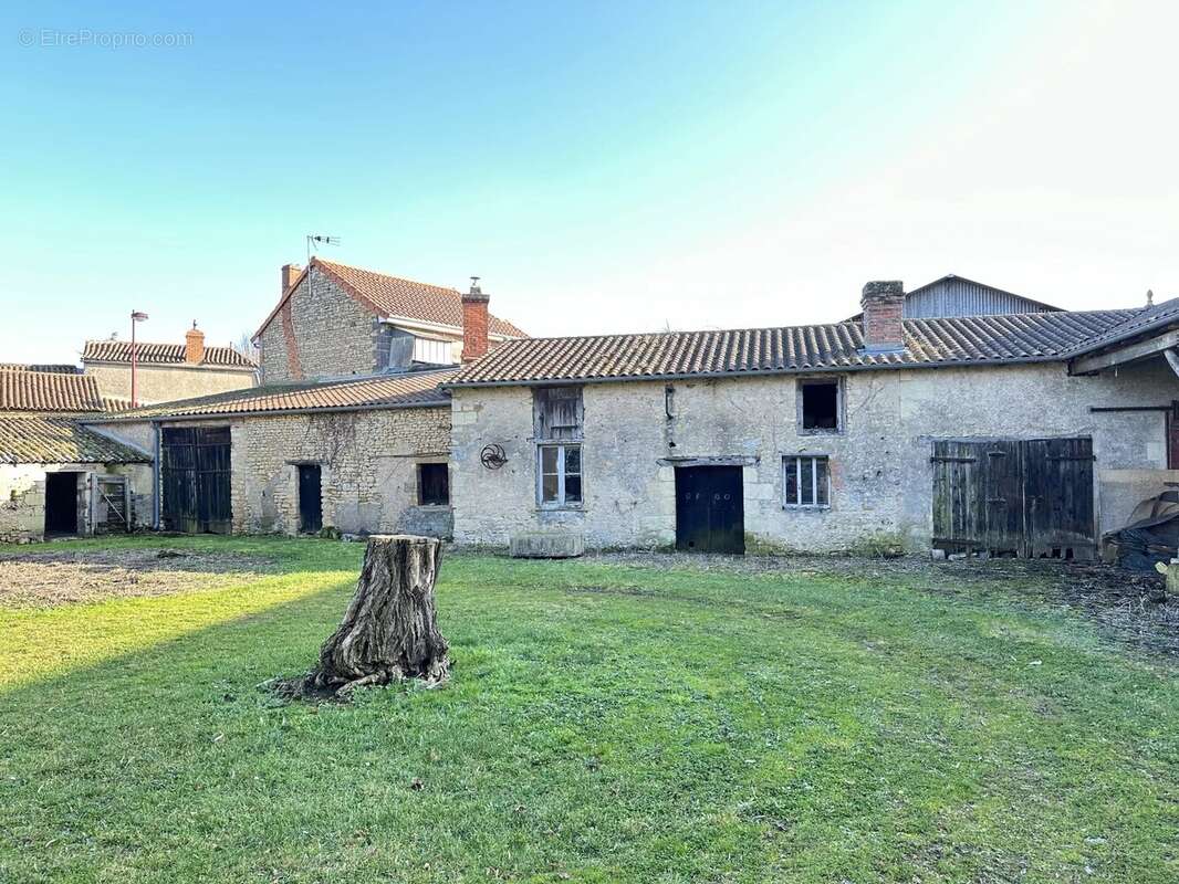 Maison à SAINTE-VERGE