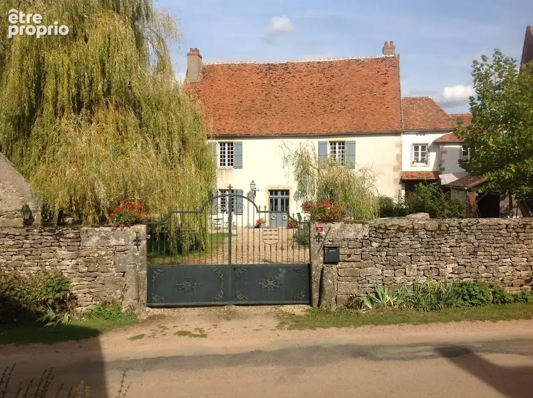 Maison à BEAULIEU