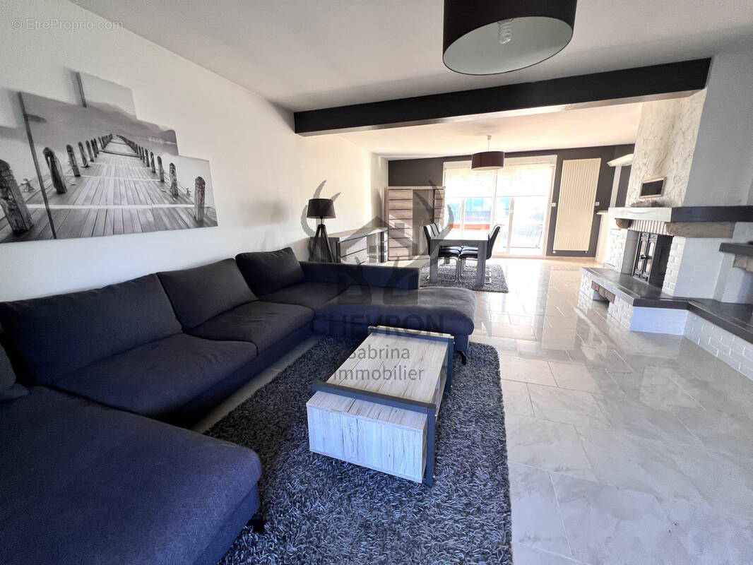 Maison à PRIX-LES-MEZIERES