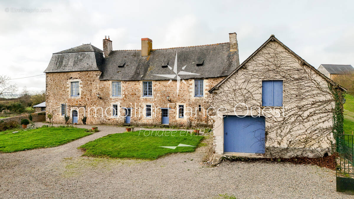 Maison à SAINTE-SUZANNE