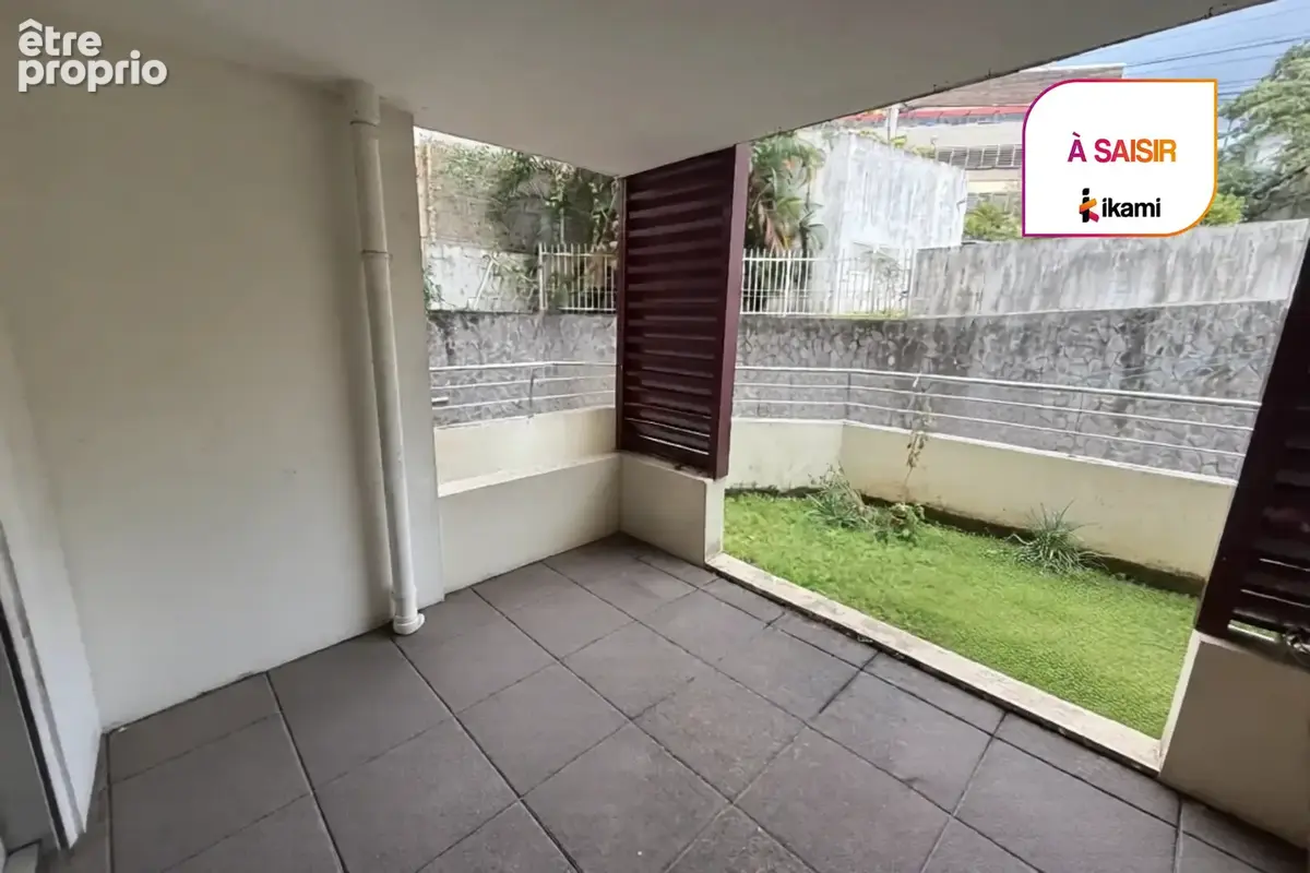 Appartement T3 en rez-de-chaussée à SAINTE-CLOTILDE - photo 2