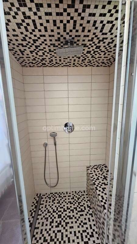 Maison à LE PALAIS-SUR-VIENNE