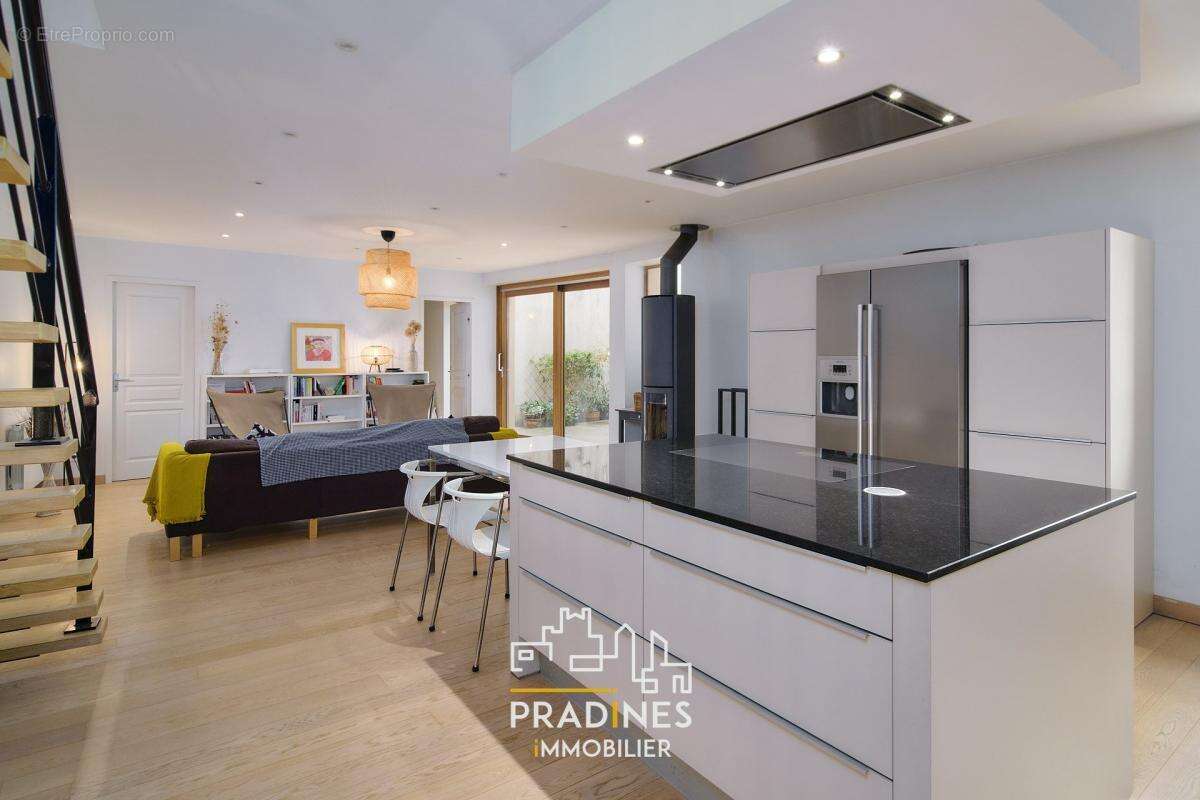 Appartement à MORNANT