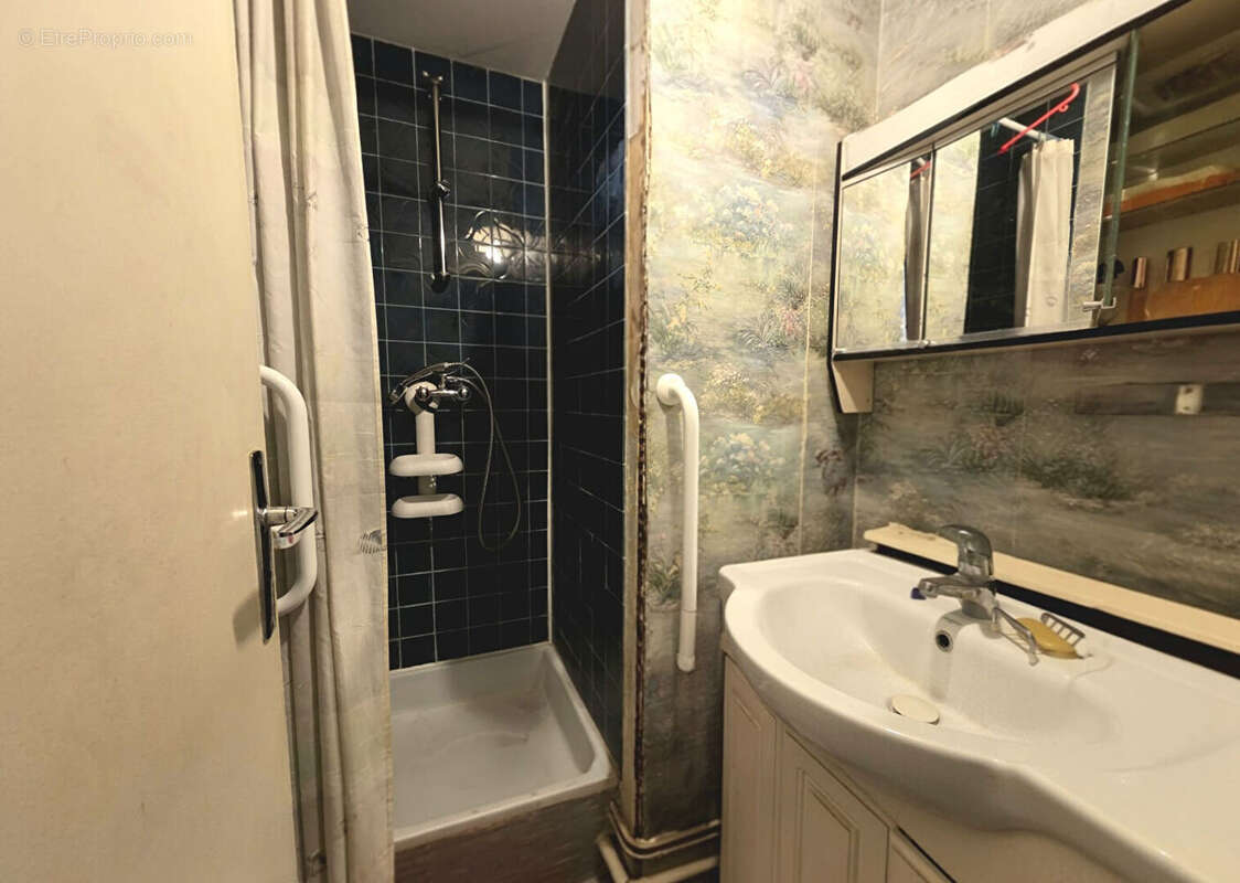 Appartement à PARIS-20E