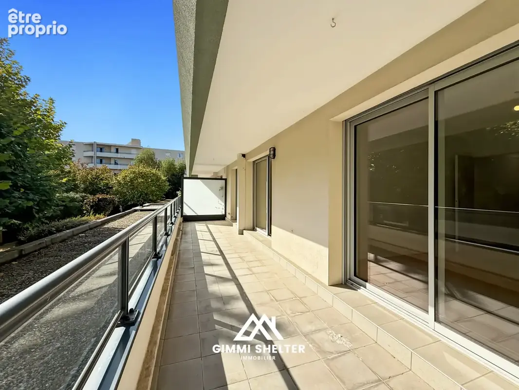 Appartement T3 de 84 m2 avec terrasse plein sud, cave et 2 places de parkings   Clermont-Ferrand - photo 11