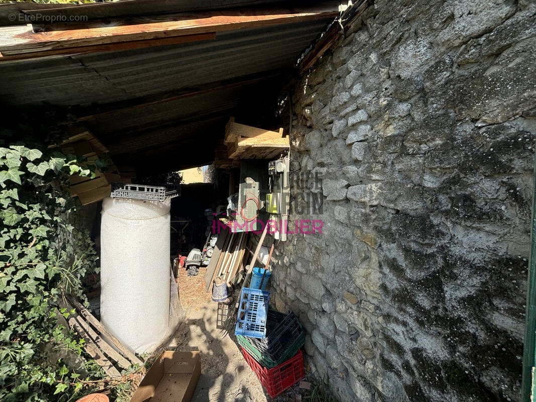 Terrain à CADEROUSSE