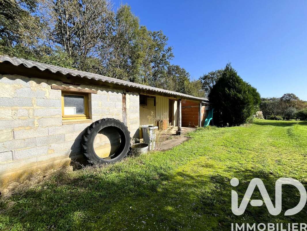 Maison 134 m² à Saint-Martial-De-Nabirat  - photo 7