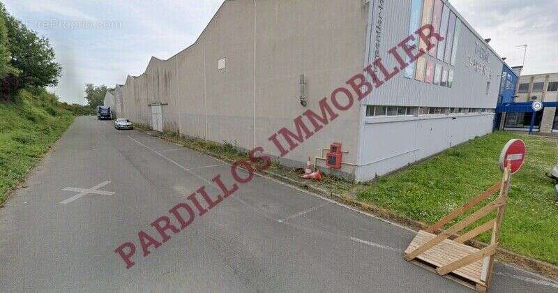 Photo 8 - Commerce à LAVAL