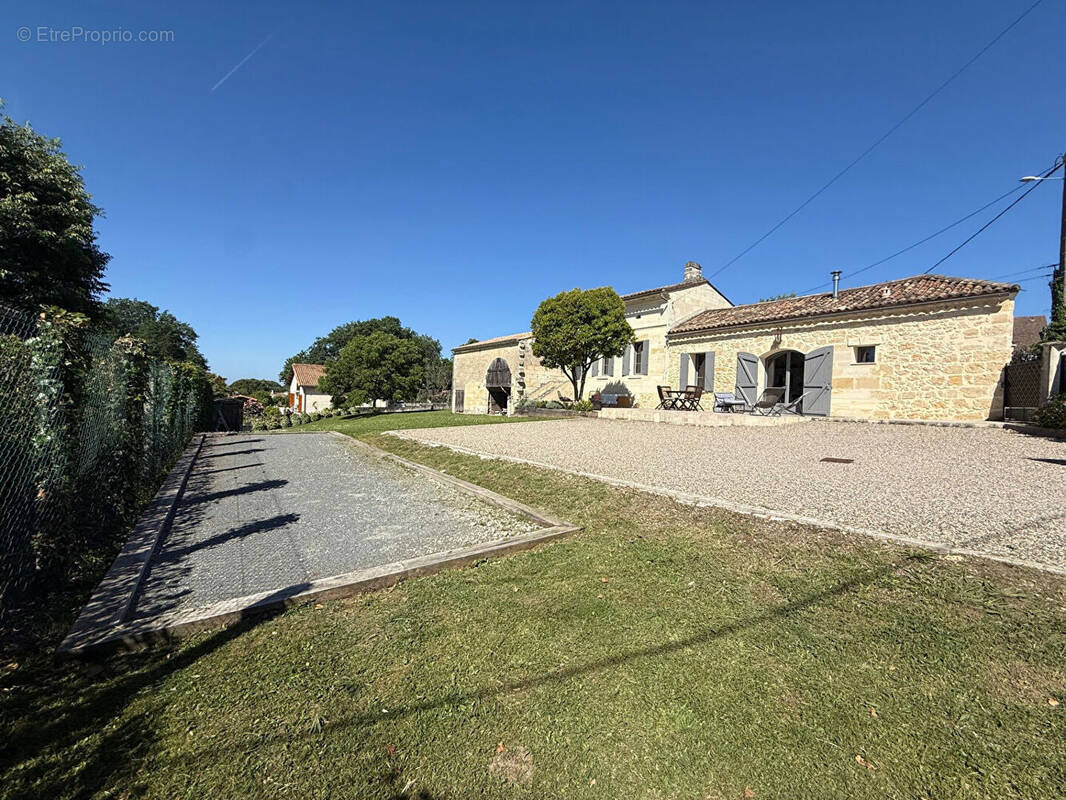 Maison à MONTAGNE