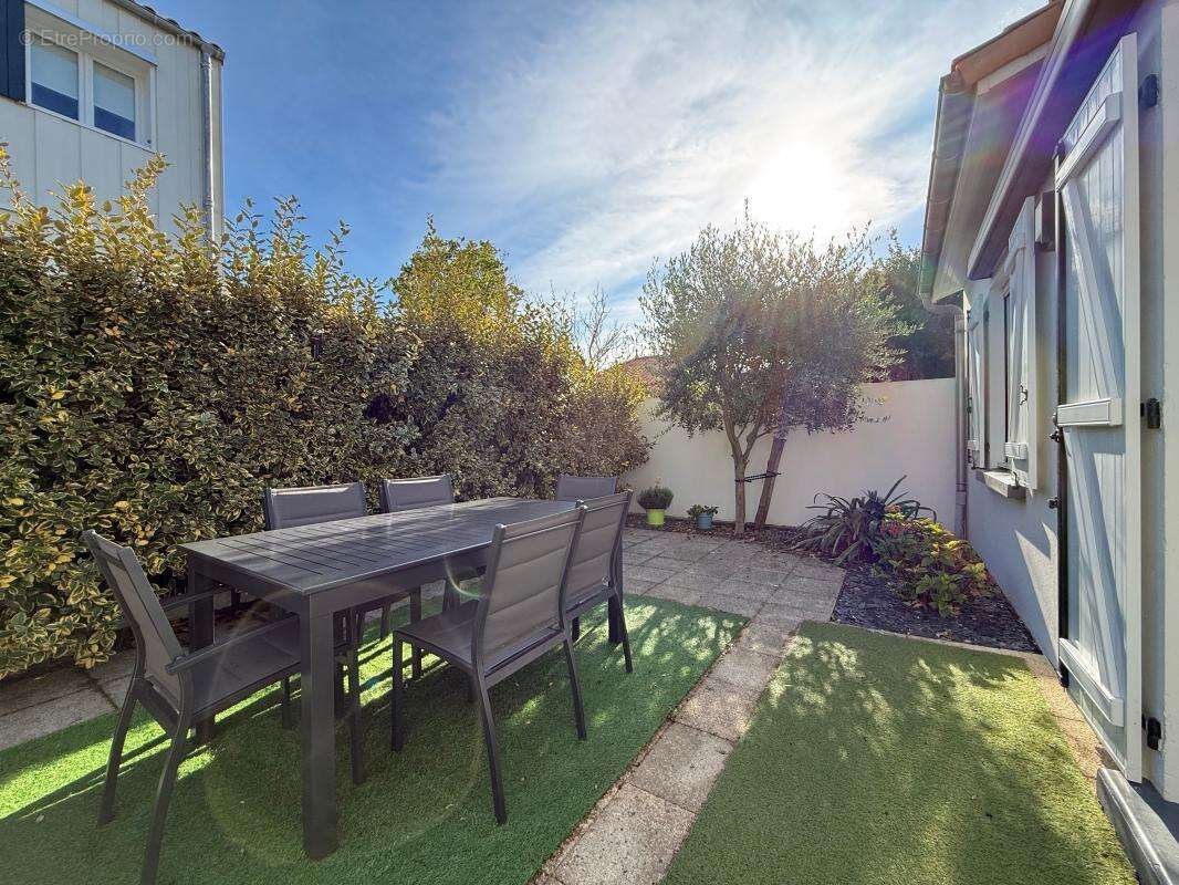 Maison à VAUX-SUR-MER