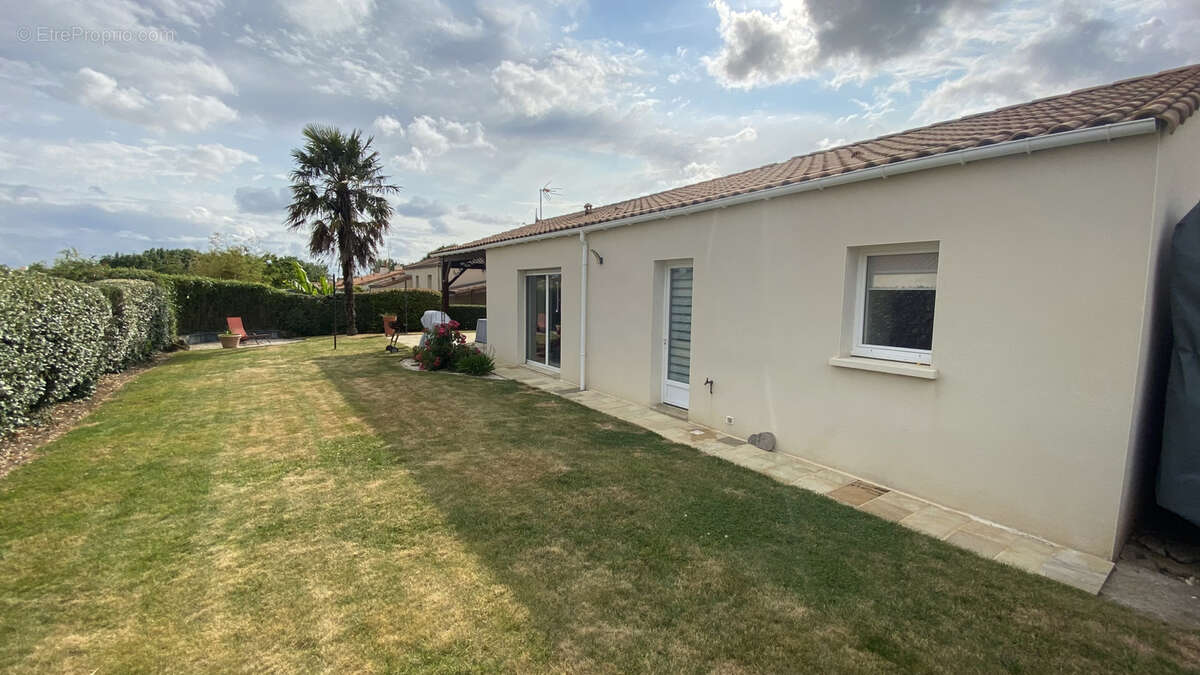 Maison à LES HERBIERS