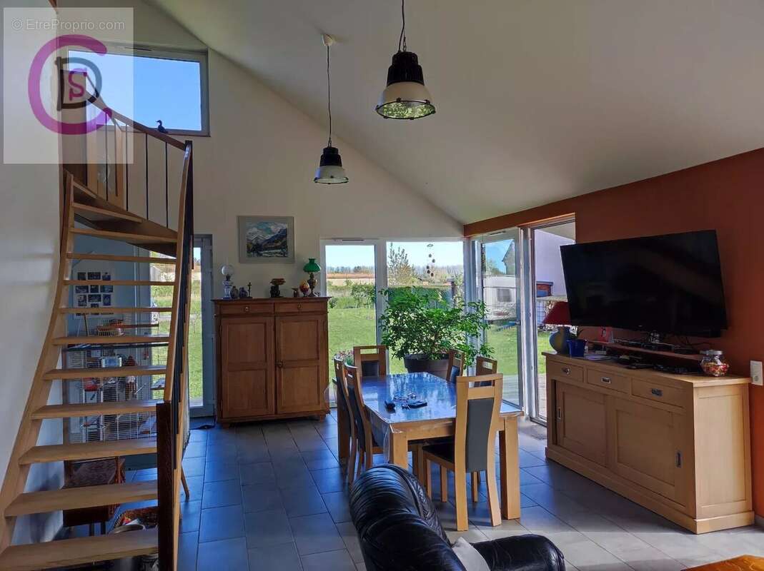 Maison à REVILLE
