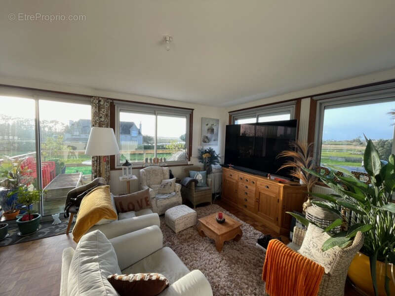 Commerce à PLOUESCAT