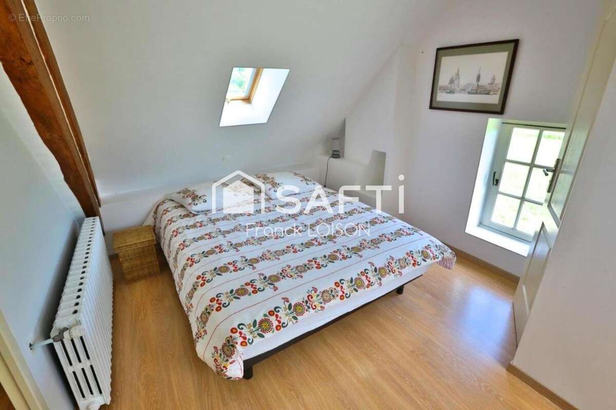 Maison 330 m² à Bridore  - photo 8