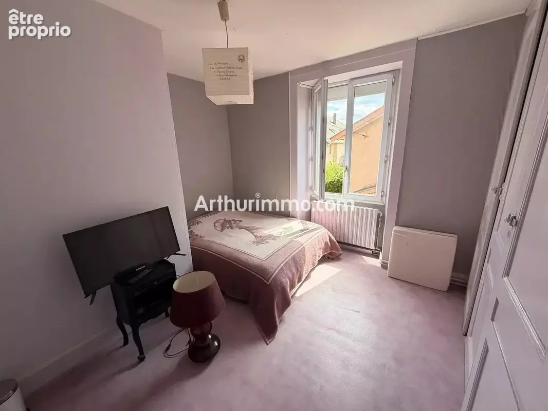Maison de village avec jardin et dépendances de plus de 150 m² fort potentiel d'aménagement - photo 10