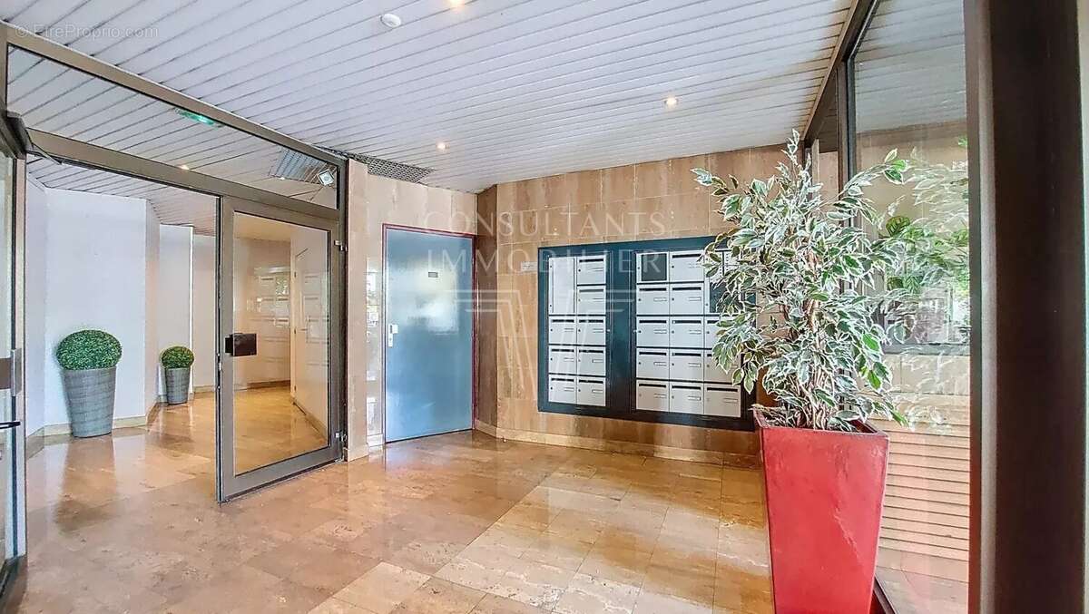Appartement à SURESNES