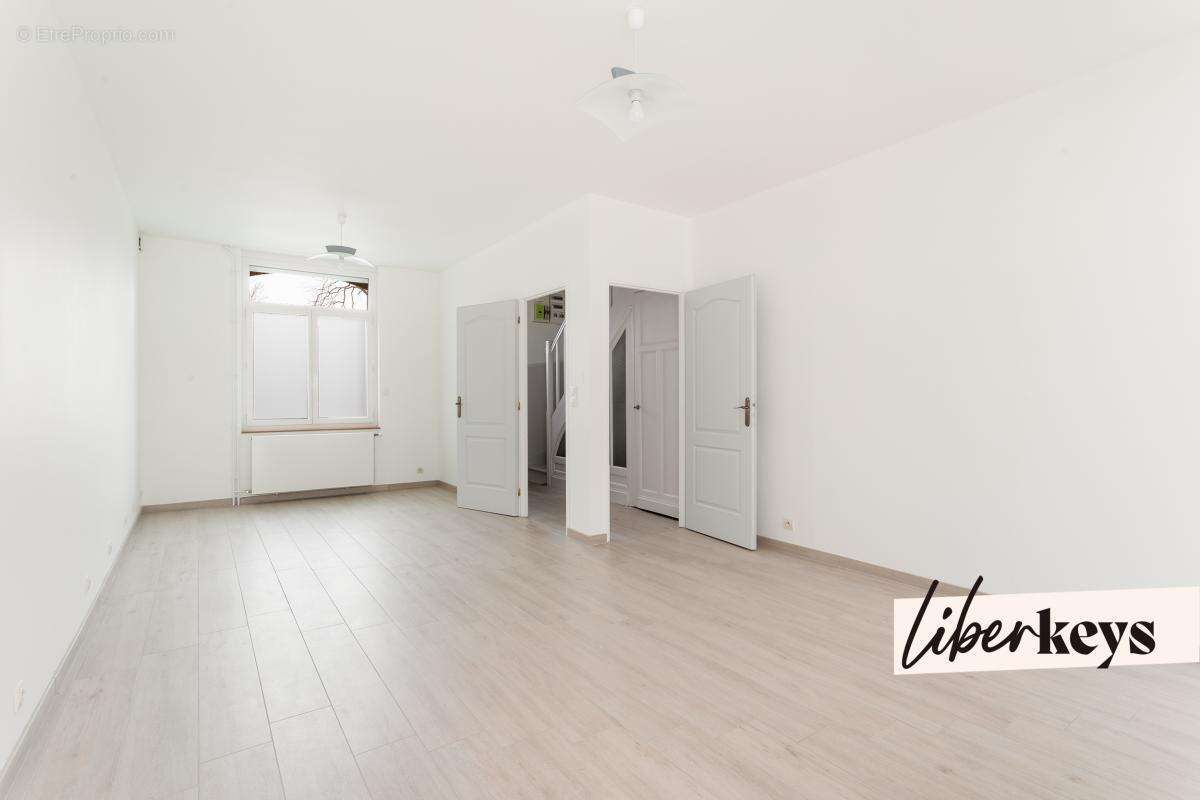 Maison 4 pièces - Garage - Avenue du Maréchal Leclerc - photo 2