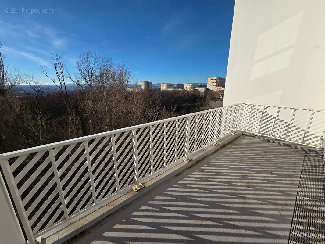 Appartement à RILLIEUX-LA-PAPE
