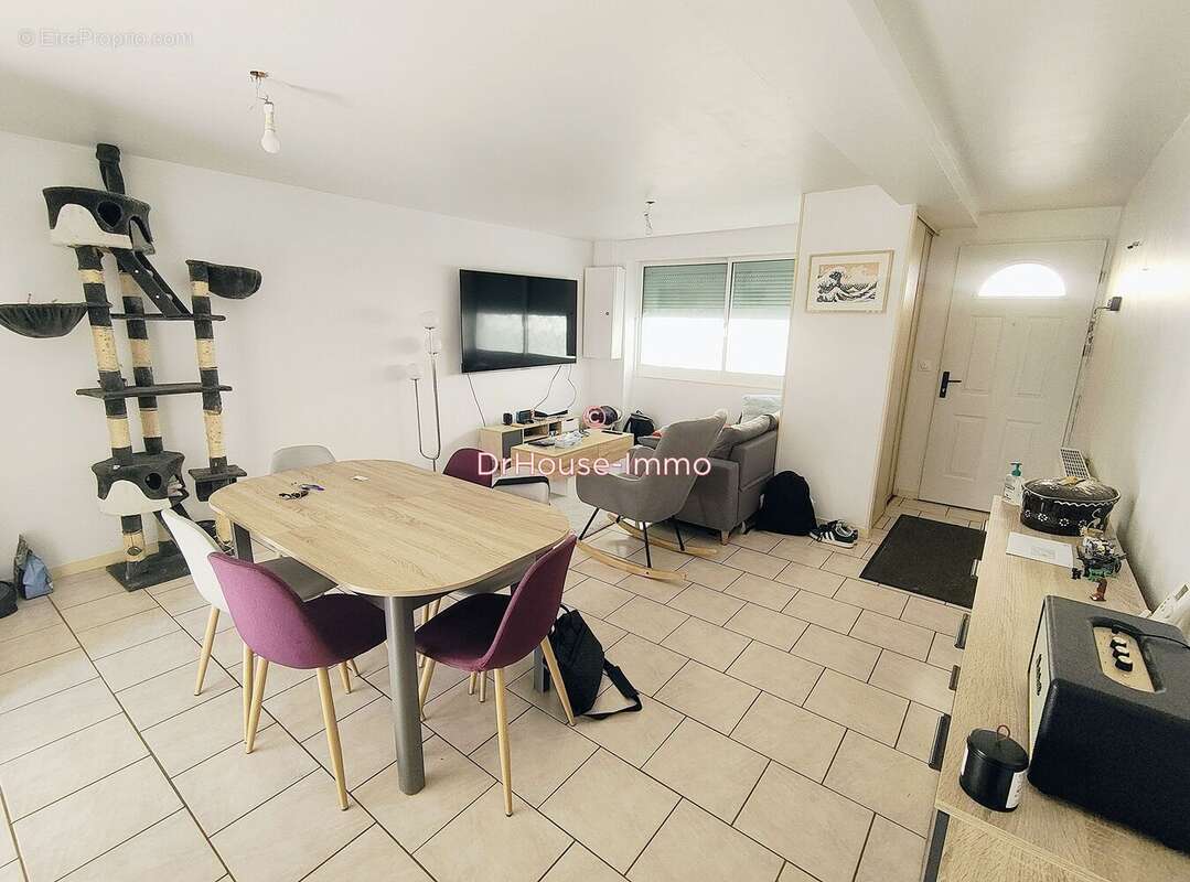 Maison à MARLY-LA-VILLE