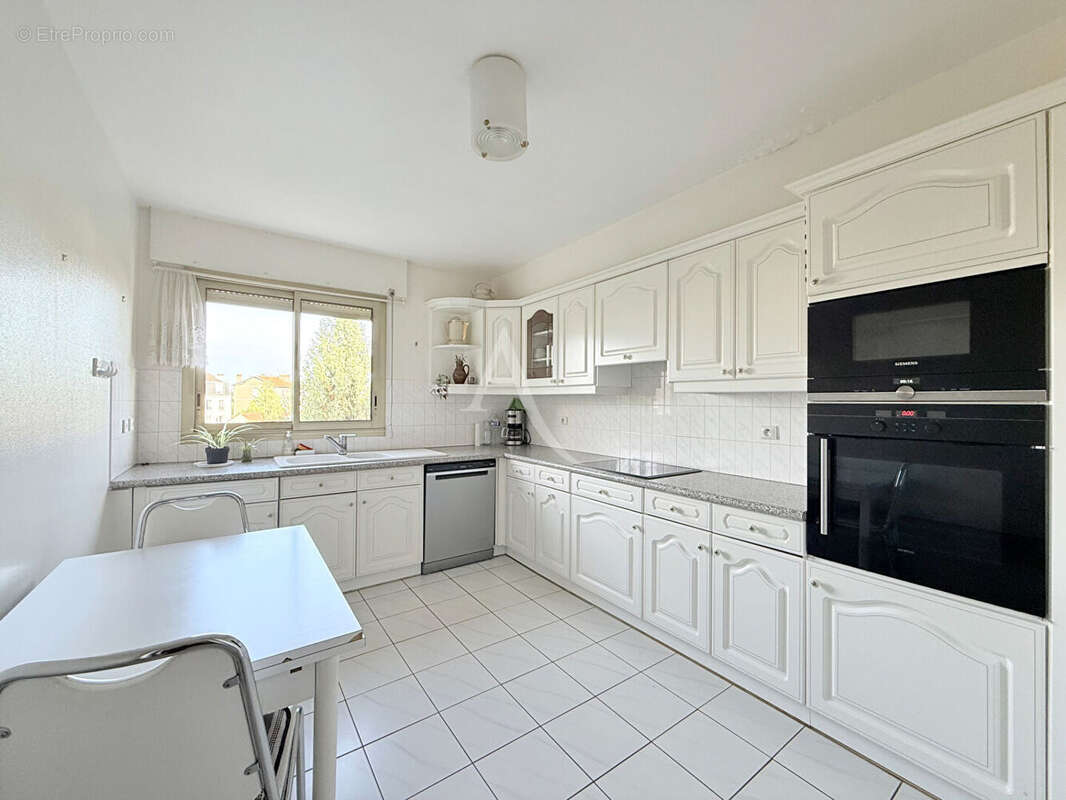 Appartement à LE PERREUX-SUR-MARNE