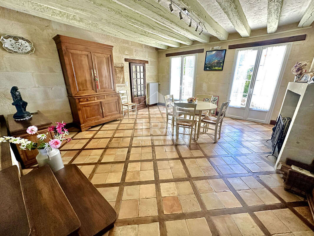 Maison 225m² à berthenay - photo 2