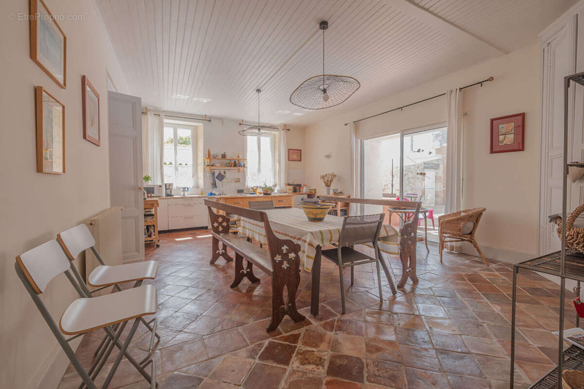Maison à MONCLAR