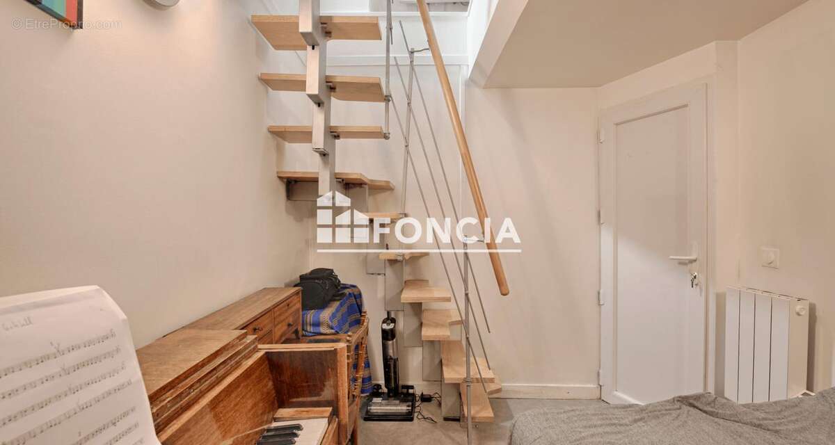 Appartement à PARIS-14E