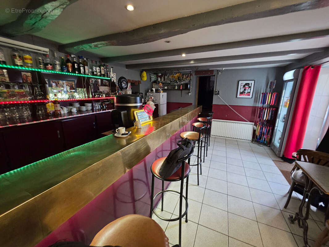 Commerce à COUSSAY-LES-BOIS