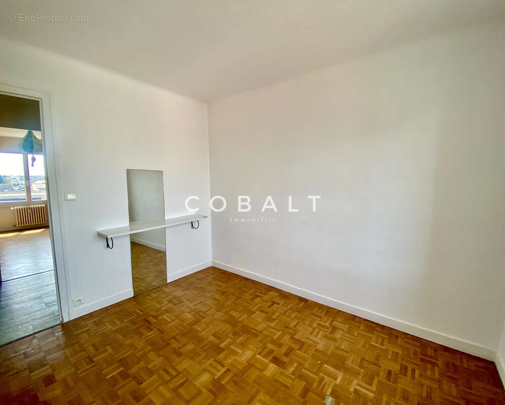Appartement T4 spacieux avec balcon & vue dégagée - photo 4