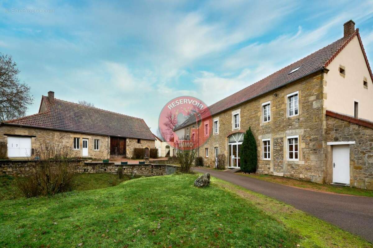 Maison 665 m² à Arconcey  - photo 5
