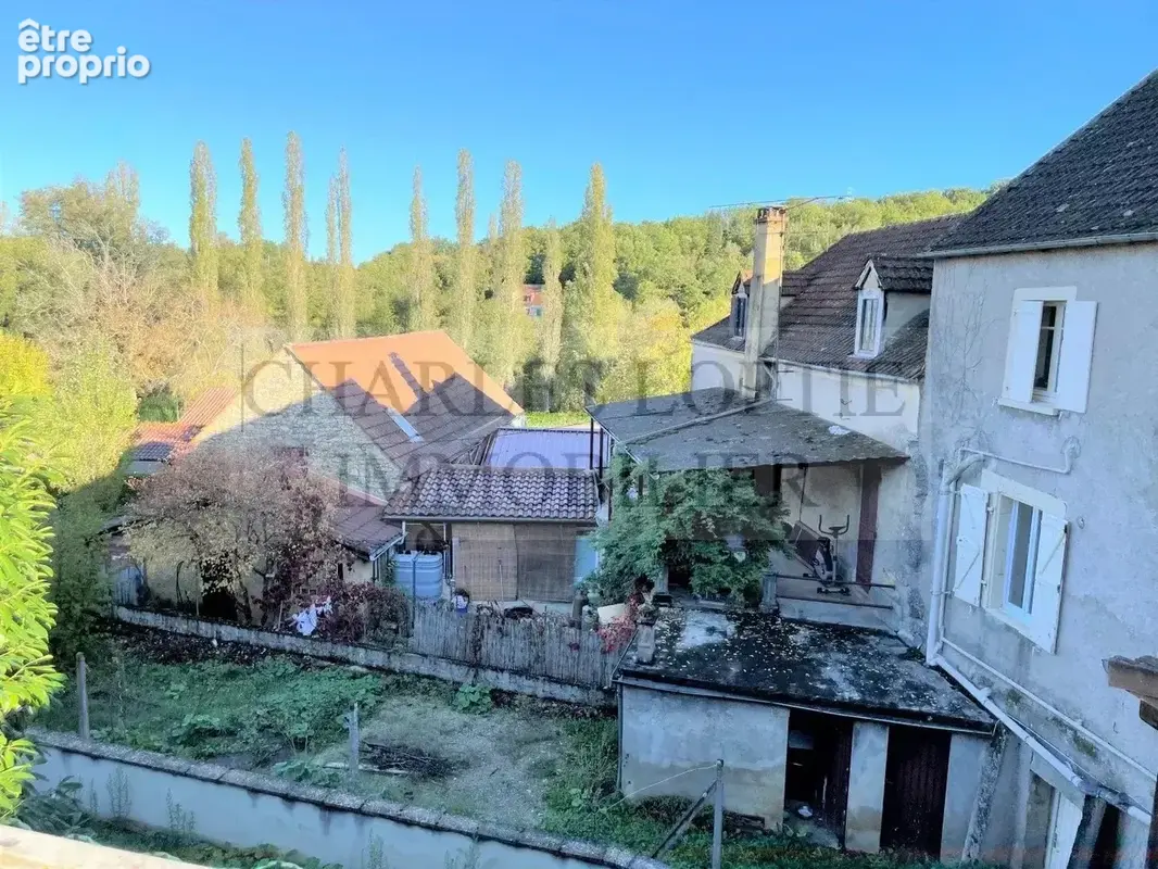 Maison de village mitoyenne avec cour et terrasse - photo 3